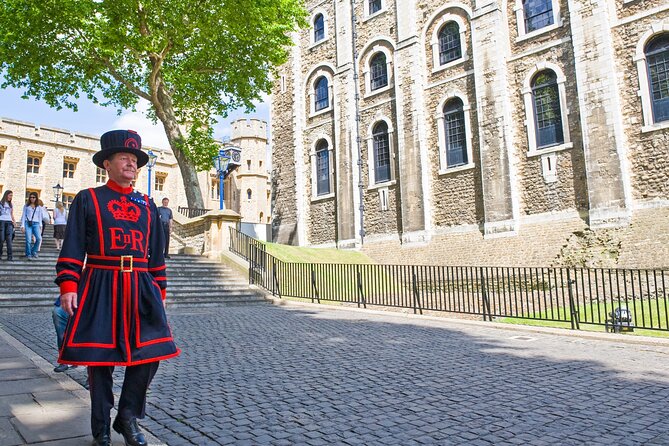 Tower of London Fully Guided Private Tour - Crown Jewels time: the symbol is the point
