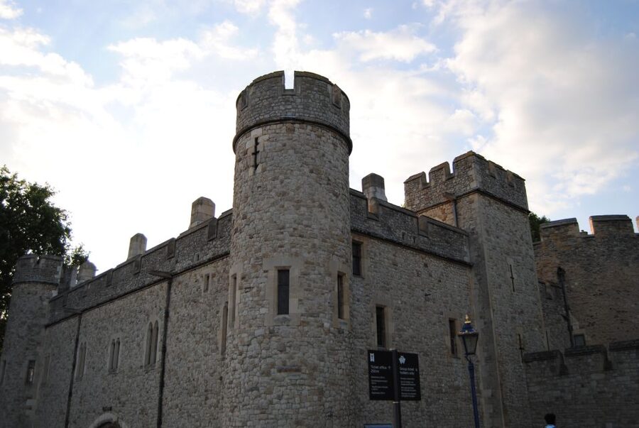 Tower of London Private Guided Tour - Crown Jewels viewing: the payoff, with less guesswork