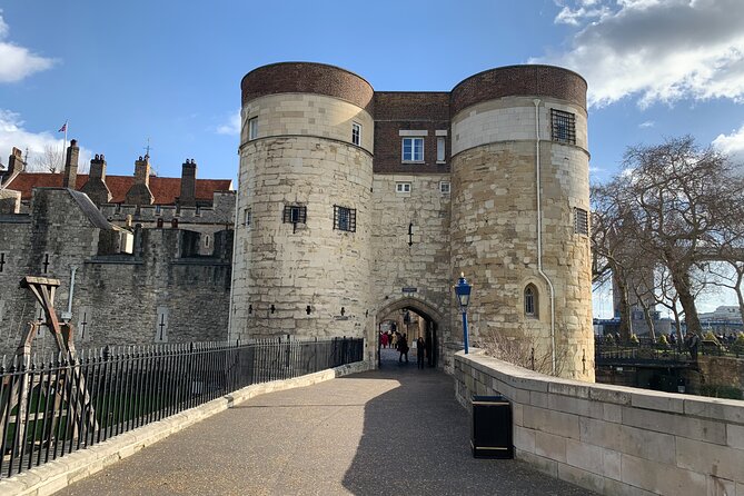 Tower of London Private Guided Tour for Kids and Families - Pacing and timing: what 3 hours feels like in the Tower