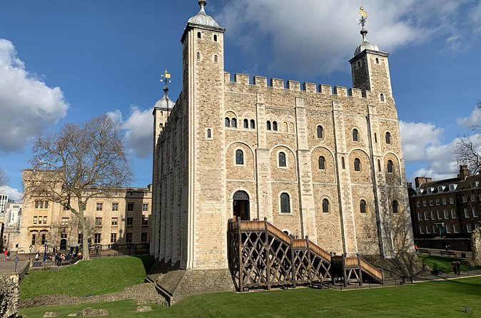 Tower of London Private Guided Tour for Kids and Families - Price and value: is $325.30 per person worth it?