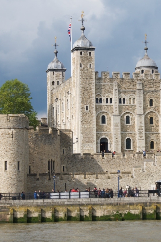 Tower of London Private Tour - Outer walls first: Traitor’s Gate and Tower Hill