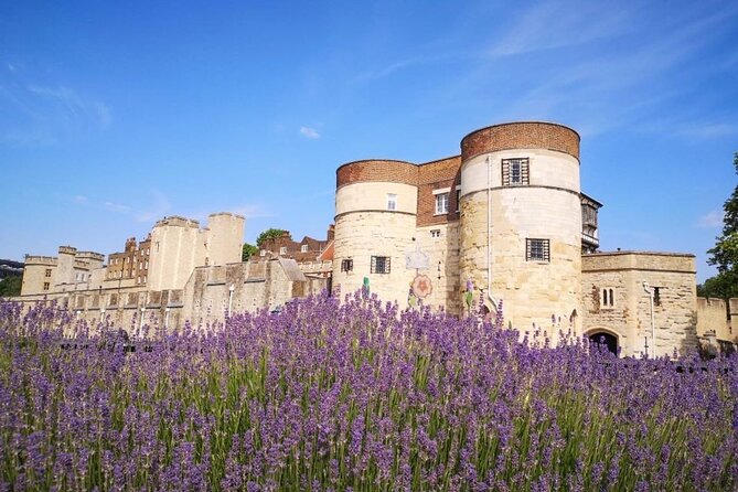 Tower of London Private Tour for Families and Friends - Stop 2: The White Tower and William the Conqueror