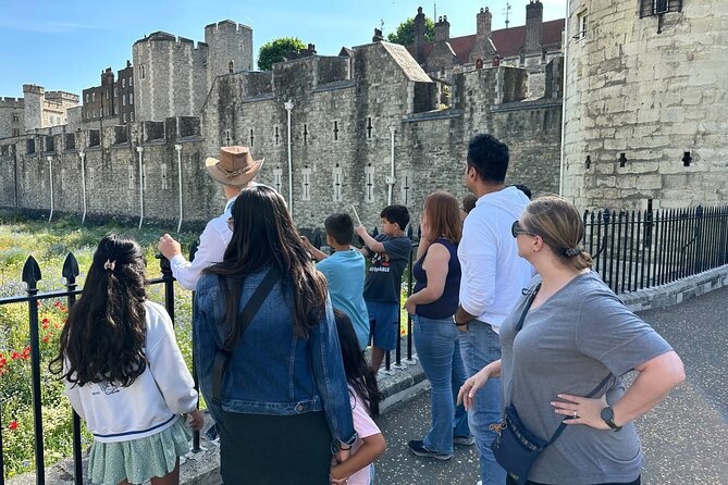 Tower of London Private Tour with Blue Badge Guide - Yeomen Warders (Beefeaters): What Their Role Means Today