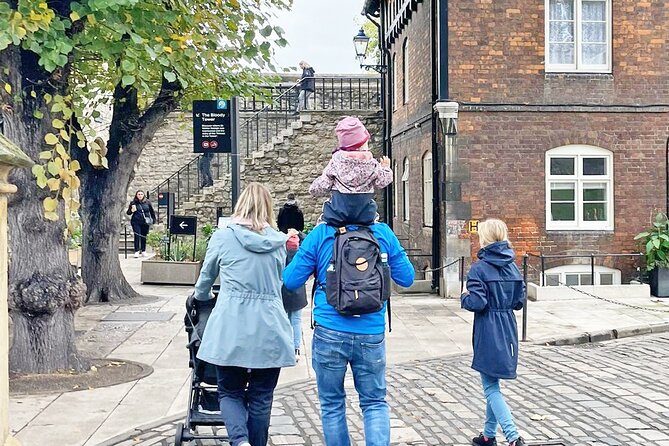 Tower of London & Tower Bridge Private Tour for Kids and Families - Price and value: what $384.45 per person really covers