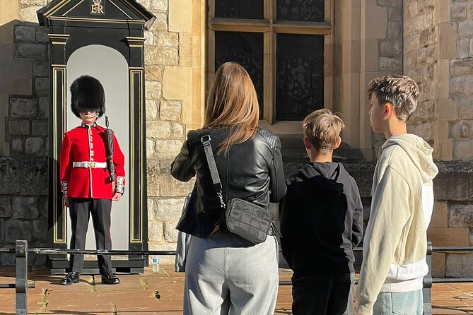 Tower of London & Tower Bridge Private Tour for Kids and Families - Crown Jewels time: what you’ll see, and what you should plan around