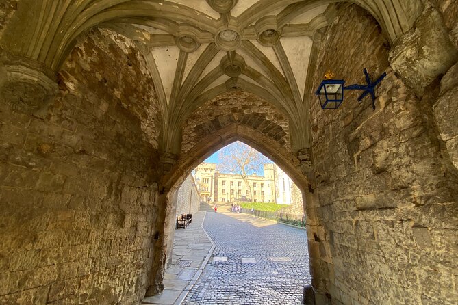 Tower of London & Westminster Abbey VIP Tour with expert guide - How the walking and stairs shape your day