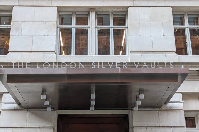 Turmoil, Templars & Oliver Twist London's Squalor and Splendour - Key things you’ll notice on this Holborn walk