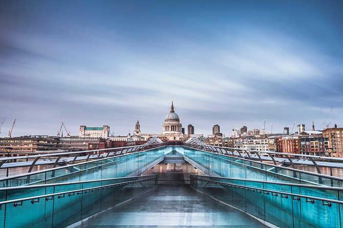 Ultimate introduction to photography in Central London - The meeting point setup: Starbucks start, back to the same spot