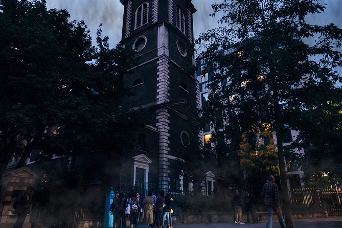 Ultimate Jack the Ripper : Guided Tour of London - How the Guides Tell the Crimes: Victims First, Facts in Focus