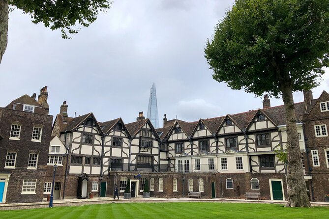 Ultimate Royal London: Tower of London & City of Westminster Tour - Small Group Sizes and Real Local-Guide Energy