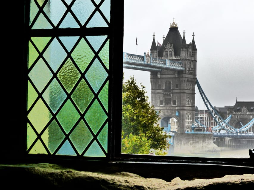 Ultimate Tower of London, Beefeater Welcome & Crown Jewels - Ravens Den and the Inner Ward: Stories That Change What You See