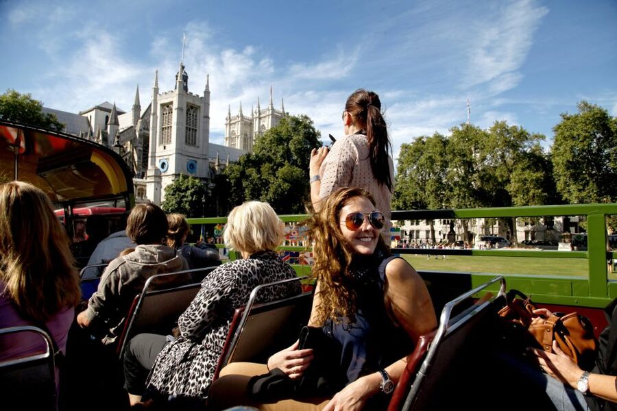 Vintage Double Decker Bus Tour & Thames River Cruise - Vintage Routemaster + Thames Cruise: The Value Pitch