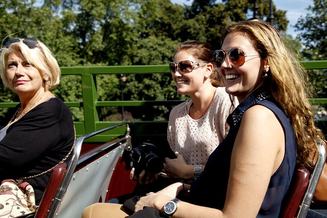 Vintage London Bus Tour Including Cruise with London Eye Option - Buckingham Palace and the Changing of the Guard timing (or photos anyway)