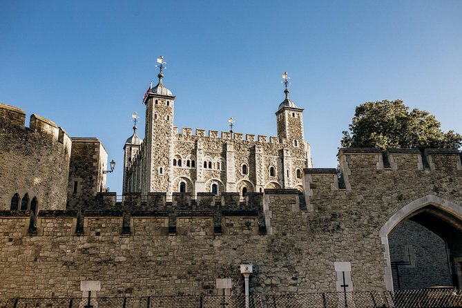 VIP Early Access Opening Ceremony Tower of London & River Cruise - First entrance to the Jewel House and the Crown Jewels