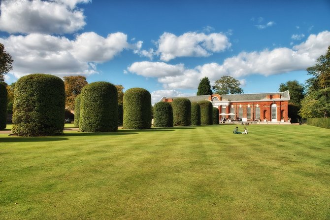 VIP Kensington Palace Gardens Tour & Royal Tea Crown Experience - Weather-ready planning: how to dress and what to expect