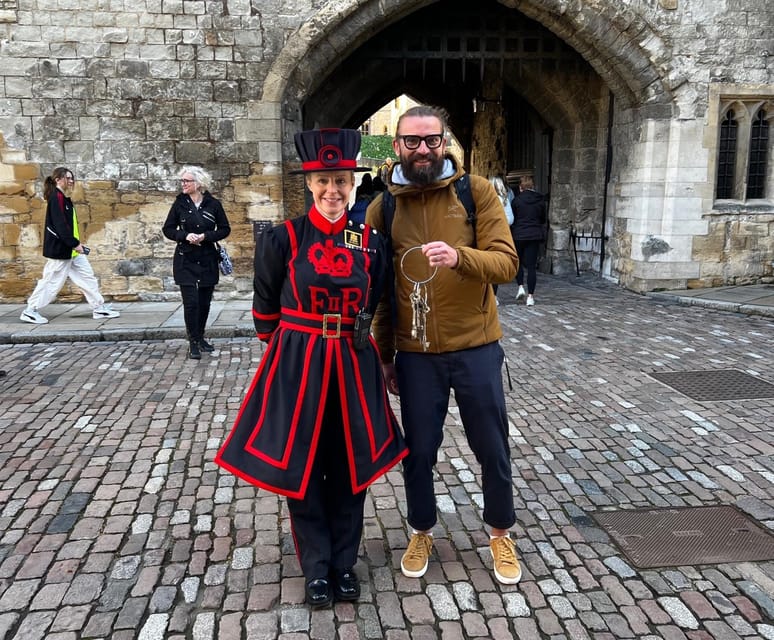 VIP Tower of London Beefeater Meet & Greet and Royal London - Entering the Tower of London early: the whole day’s advantage