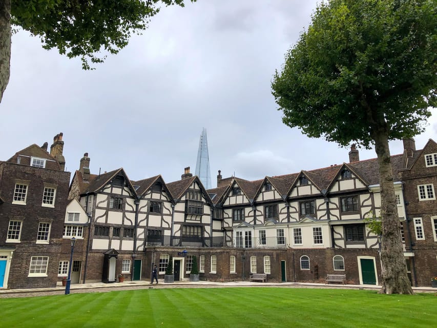 VIP Tower of London Beefeater Meet & Greet and Royal London - Price of about $141 per person: what you’re paying for