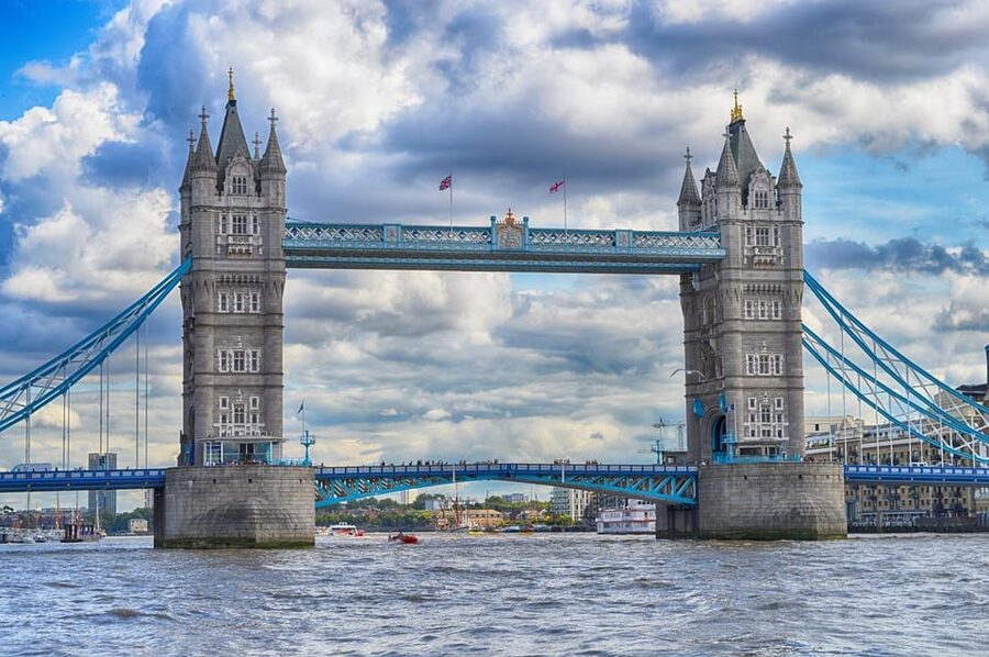 VIP Tower of London Beefeater Meet & Greet and Royal London - What to bring and what to plan around
