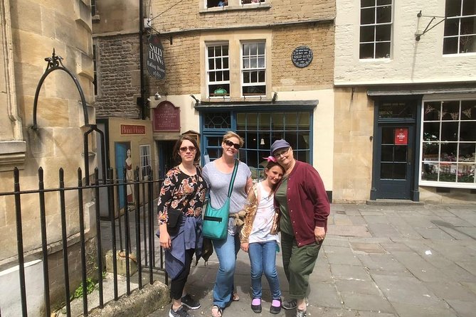 Visit Bath And Stonehenge: Private Black Cab Day Trip from London - Amesbury: a quick but meaningful bridge to the wider story