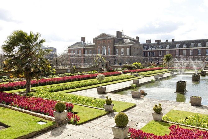 Visit Kensington Palace & 3 Hour Westminster Walking Tour - The 10:00 AM start: when the Changing of the Guard can work
