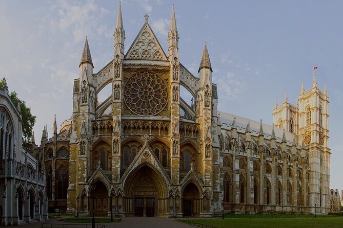 Visit Westminster Abbey & Churchill War Rooms & Westminster Tour - Trafalgar Square, Nelson’s Column, and a quick hit of major London