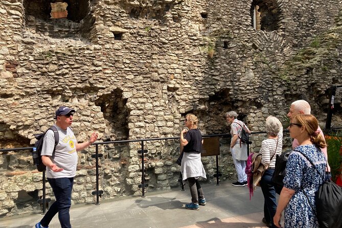 Walking Tours - Sights of London- price includes upto 10 people - Where you start: City of London Information Centre by St. Paul’s Churchyard