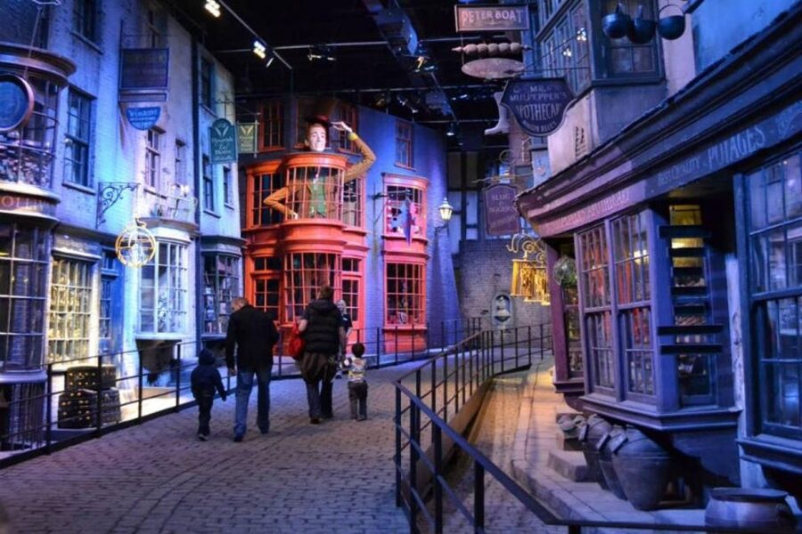 Warner Bros. Studios and 1-Day London Hop-on Hop-off tour - Price and Value: Is It Worth $207.44?