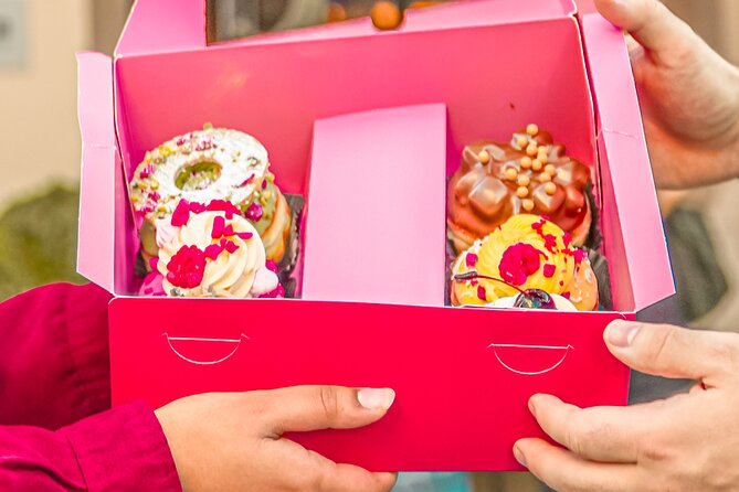 West End Donut Adventure Sweets and Sights in London - Group Size, Pace, and What This Tour Feels Like