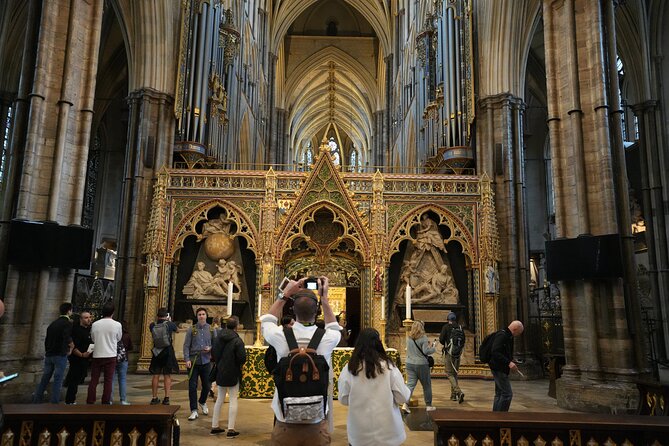 Westminster Abbey, Big Ben, Buckingham Guided Tour of London - Group Size, Headsets, and Why the Tour Feels Manageable