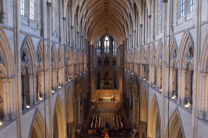 Westminster Guided Walking Tour with Abbey Entry - Buckingham Palace and the Royal Mall: Where Stories Meet Photo Ops