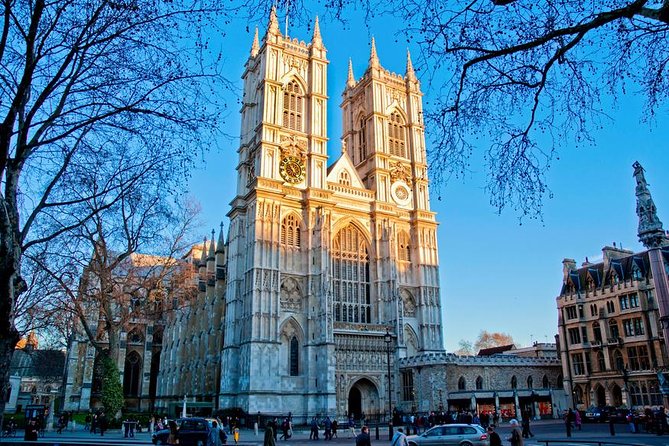 Westminster Guided Walking Tour with Abbey Entry - Trafalgar Square: Quick Views That Still Feel Meaningful