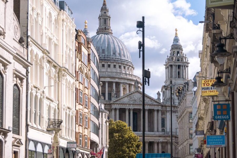 Westminster to Tower Bridge Customized Tour with a Local - The Thames Walk: Your Scenic Backbone of the Day