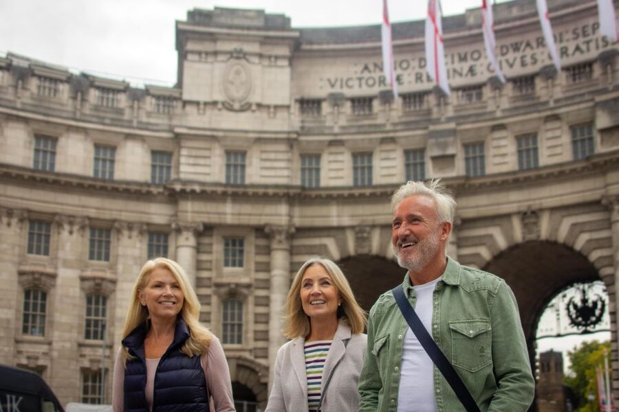 Westminster to Tower Bridge Customized Tour with a Local - Starting Near Westminster Bridge: Picking the Right First Stop