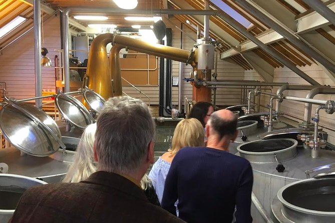 Whisky and Gin Private Tour in the Cotswolds with Driver Guide - London-to-Cotswolds comfort: the chauffeur part actually matters