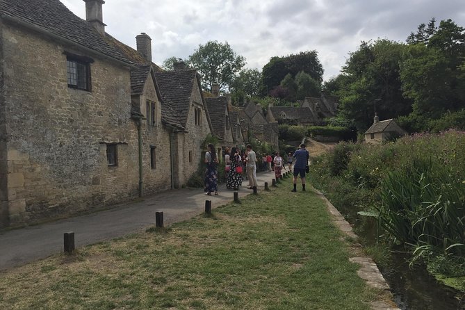 Whisky and Gin Private Tour in the Cotswolds with Driver Guide - Price and value: $1,376.40 for up to 7 people