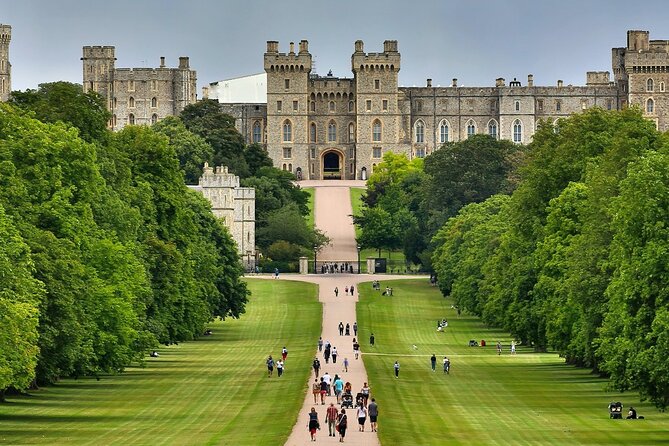 Windsor Castle Half Day Trip from London by Luxury Coach - Windsor Castle Entry Setup: Security, Ticket Pickup, Then Off You Go