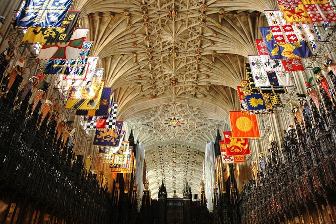 Windsor Castle, Stonehenge and Oxford Day Guided Tour from London - St. George’s Chapel and the palace area: how to spend your minutes well