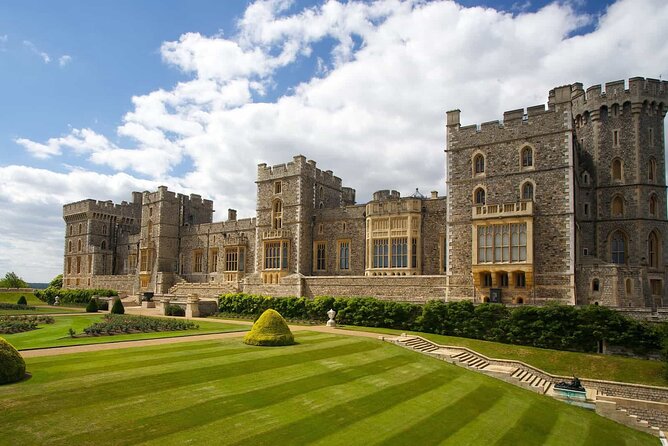 Windsor Castle, Stonehenge & Oxford Private Car Tour from London - A fast route through royal Windsor, prehistoric Stonehenge, and Oxford