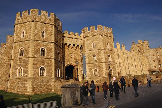Windsor Castle, Stonehenge & Salisbury Cathedral Guided Tour - Stonehenge in one hour: how to get more from less