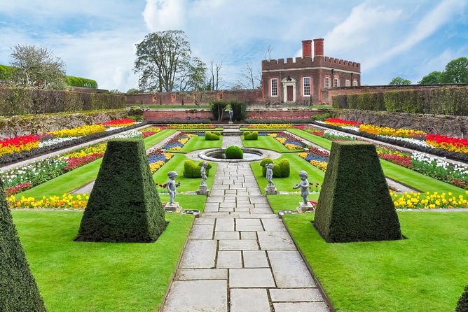 Windsor & Hampton Court Executive Vehicle Private Tour with Pass - Hampton Court Palace: Wolsey’s build, Tudor life, and gardens that reset your brain