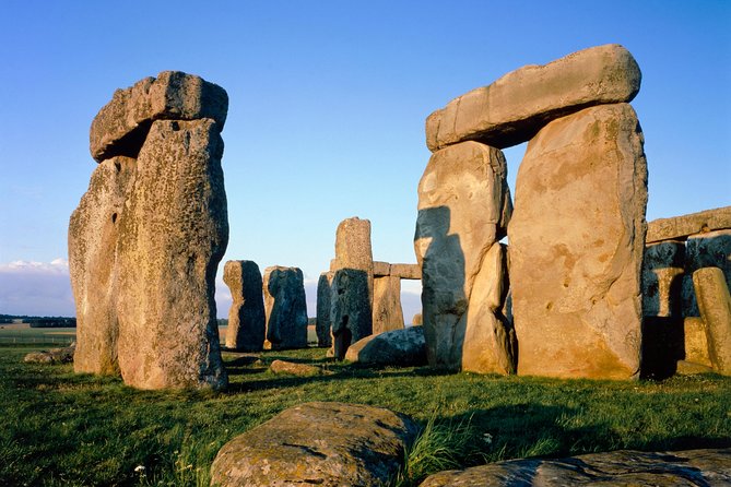 Windsor, Stonehenge and Bath Day Trip from London Spanish - Roman Baths Upgrade: The Thermal Springs Time Capsule (Optional)
