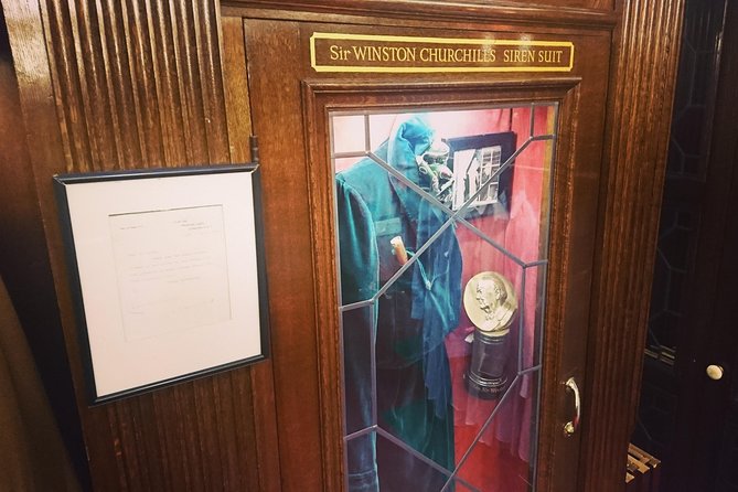 Winston Churchill's London and The Churchill War Rooms - A Private Tour. - 10 Downing Street, The Red Lion, and the walk into War Rooms territory