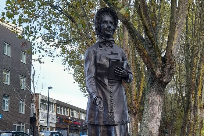 Women of Whitechapel 2 hour Walking Tour - Stop 1: Whitechapel Road and the WWI resistance + anarchist movement story