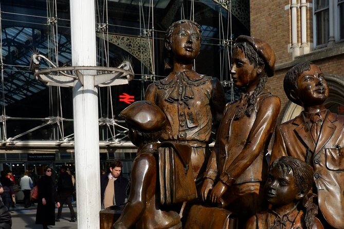 Working Women of the East End Walking Tour - Meeting at Tower Hill, ending at Spitalfields Market